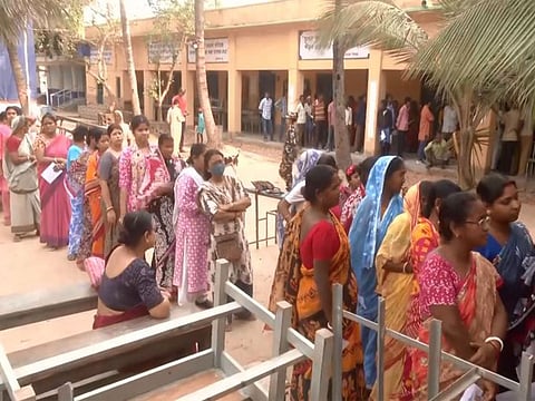 Voting is underway in West Bengal in the 142 constituencies