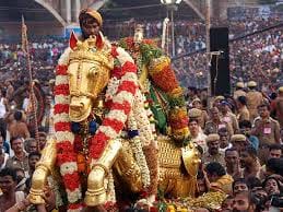 highlight of the Chithirai festival, the Kallazhagar, dressed in green silk, descended into the Vaigai River.
