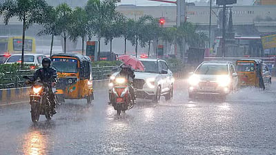 Chance of rain in 21 districts until 4 pm, Meteorological Department reports
