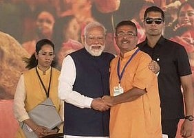 "Suvendu Adhikari, who defeated Mamata in Bhavanipur," sworn as Chief Minister of West Bengal