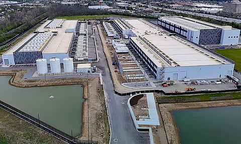 9.46 billion liters of water consumed by data centers: Amazon's official announcement.
