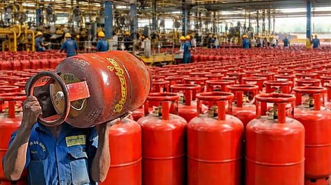 LPG cylinder: To get it at subsidized price, KYC update is mandatory; August 15 is the last day
