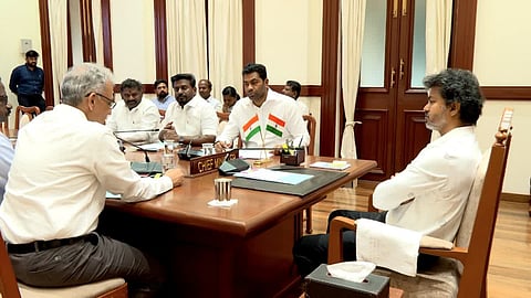 meeting was held under Chief Minister Vijay regarding safe rescue of Tamils ​​affected floods in Nepal