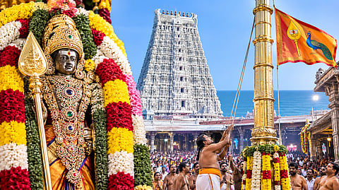 Aavani Festival begins at Thiruchendur Murugan Temple with the flag-hoisting ceremony!