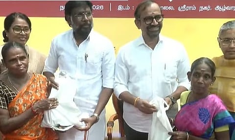 Onions Sold Through Ration Shops: Ministers Launch the Initiative!
