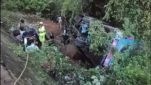 Ooty–Mettupalayam Road Blocked After Landslide; Rescue Operations Underway