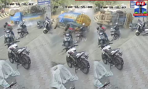 Accident | கோவை - தலைக்குப்புற கவிழ்ந்த தண்ணீர் லாரி - பதறவைக்கும் காட்சிகள்