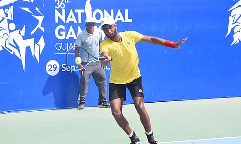 36வது தேசிய விளையாட்டு போட்டிகள் - டென்னிஸ் இறுதி போட்டியில் ஆடவர் ஒற்றையர் பிரிவில் தமிழக வீரர் மனீஷ் வெற்றி