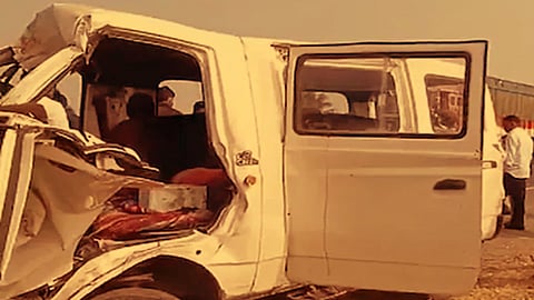 Vehicle damaged in multi vehicle collission near Narayangaon