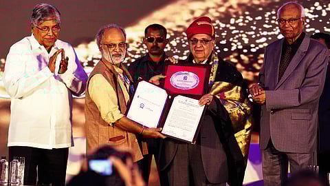 Dr. Cyrus Poonawalla Honored with Dr. K. Anji Reddy Fellowship