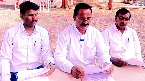 All India Consumer Council's Central Maharashtra Region President, Balasaheb Auti (Middle) along with other members