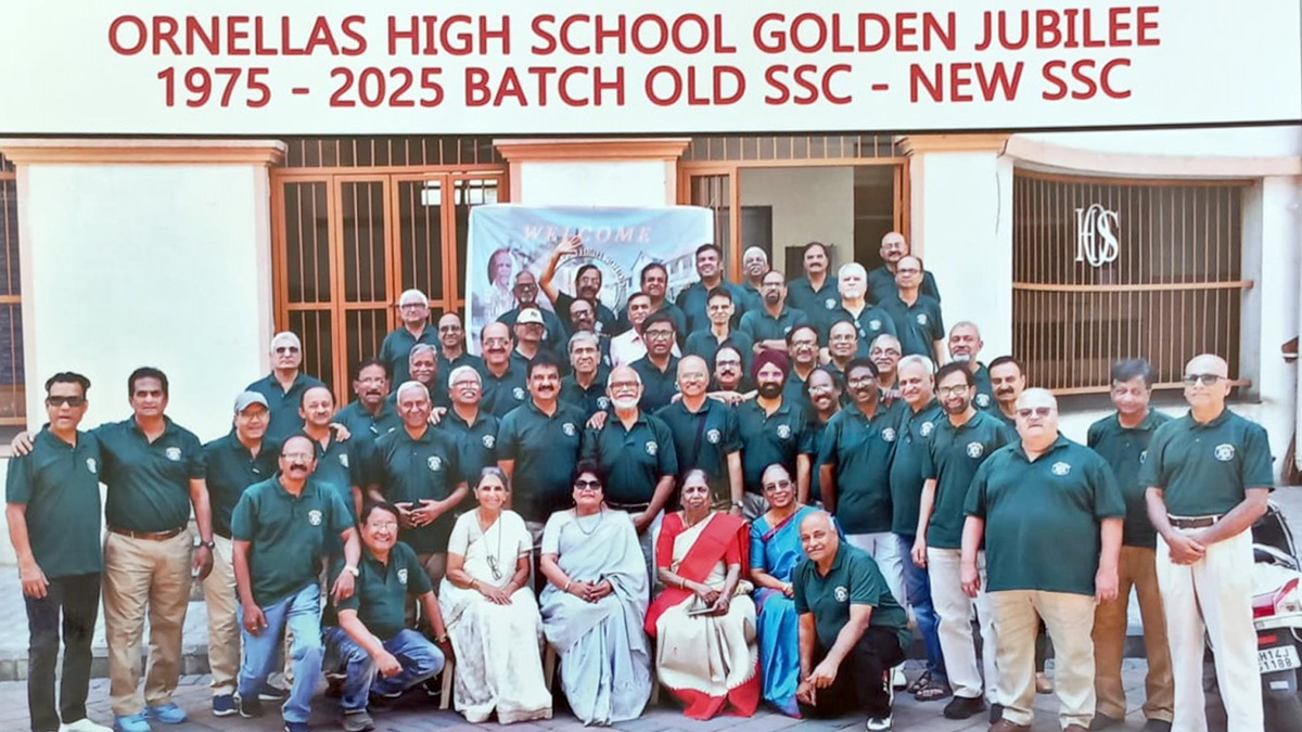 Ornellas High School's Class of 1975 Comes Together 