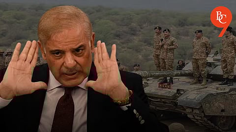 Pakistan Army: Martial Law Declared