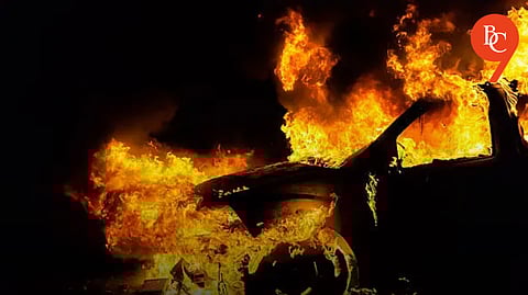 Burning Car: Dramatic Fire on Pune-Nagar Highway in Wagholi Causes Panic