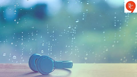 Monsoon playlist for a cozy evening