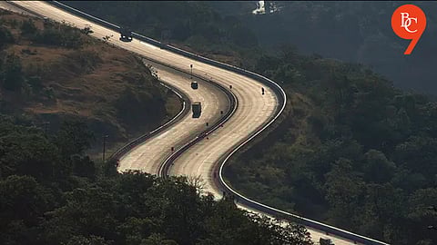 Mumbai-Pune Expressway E-Challan Drive Under Fire as Only 9% of ₹269 crore traffic fines recovered