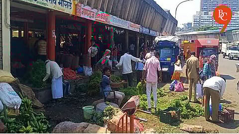 Pune Market Yard Witnesses Multi-Crore Business as Dindis Stock Up for Pilgrimage