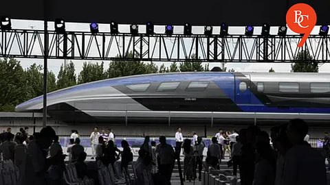 China’s Maglev Train Hits 623 km/h, Shattering Global Speed Record