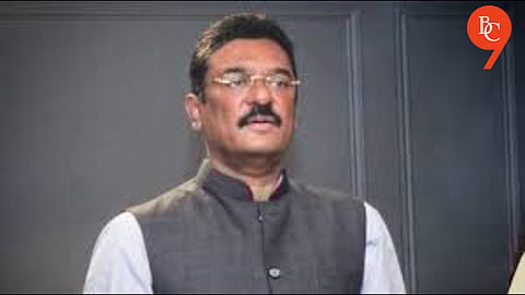 Maharashtra government to launch its own app-based transport service for rickshaws, taxis, and e-bikes, aiming to create employment for lakhs of youth.