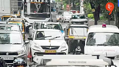 Ambulance Stuck in Heavy Traffic on Pune’s Paud Road Sparks Public Anger