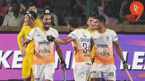 India defeats China 7-nil