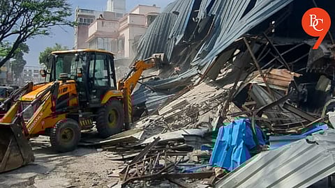 PMC Cracks Down on Illegal Constructions in Chandan Nagar; 17,500 Sq Ft Demolished