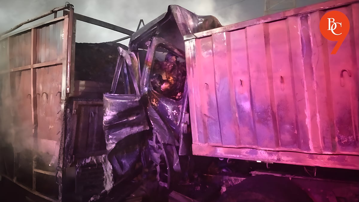 Pune Navale Bridge Tragedy: 8 Dead in Collision on Notorious 'Black Spot'