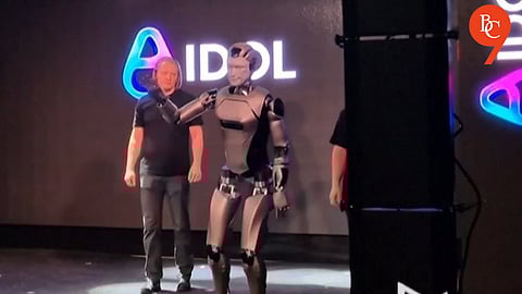 Russian AI Robot's Moscow Debut Marred by Embarrassing Fall