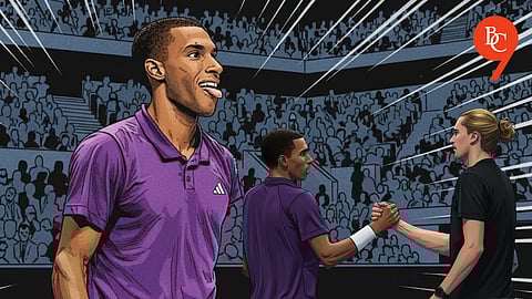 Felix Auger-Aliassime defeats Alexander Zverev to secure semi-final spot in ATP Finals