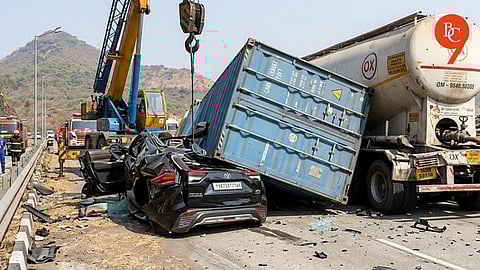 Pune-Mumbai Expressway Accident Near Khopoli Claims 3 Lives, Several Injured