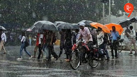 Pune Weather: IMD Predicts Thunderstorms and Light Rain Today 