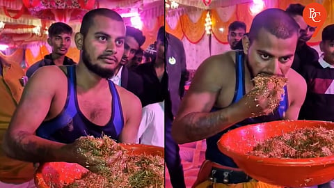 ‘Sach Me Bhusa Kha Liya’: Viral Video Shows Man Eating Animal Chaff as Crowd Looks On in Shock