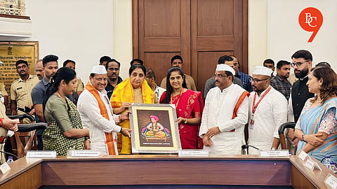 Deputy CM Sunetra Pawar: Ensure Best Facilities for Warkaris During Ashadhi Wari