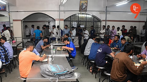 FDA Suspends Savitribai Phule Pune University Canteen's Food Licence Over Safety Violations
