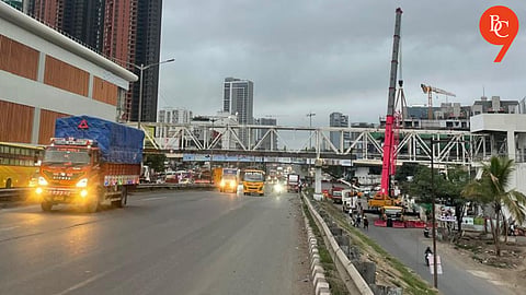 Pune: 60-Metre Foot Over Bridge Installed at Wakad Chowk to Boost Last-Mile Connectivity & Pedestrian Safety