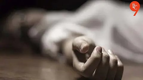 Delhi Hospital Tragedy: Senior Resident Doctor Found Dead in Duty Room, Three-Page Note Recovered