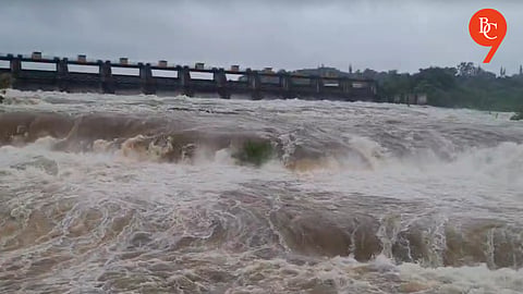 Khadakwasla Dam Reaches Full Capacity; 27,203 Cusecs Released into Mutha River as Heavy Rain Boosts Reservoir Levels