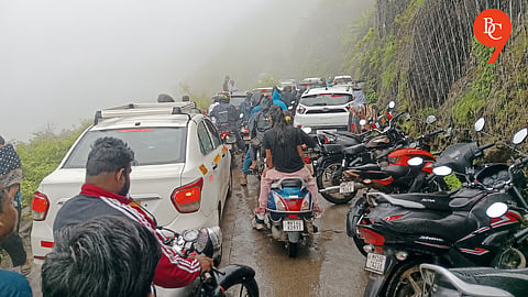Pune: 18,327 Tourists Visit Sinhagad on Weekend; Massive Rush Triggered 3-km Traffic Jam