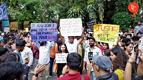 Pune Youth Protest Against Paper Leaks, Demand Education Minister Dharmendra Pradhan's Resignation