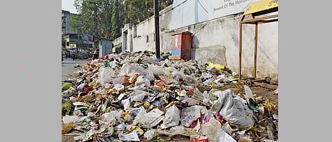 Pune: Rs 25 thousand fine imposed on Siddhivinayak Hospital for dumping medical waste on Chikhali-Moshi road