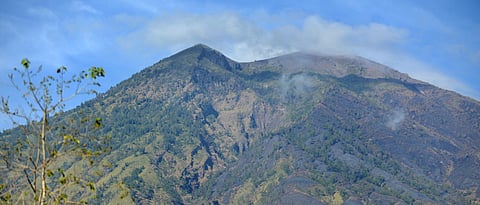 75,000 evacuated near Bali volcano