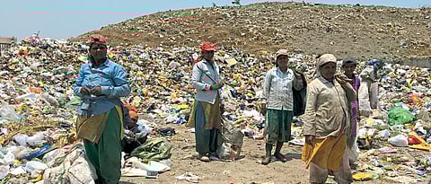 Uruli-Phursungi villagers end strike