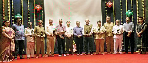 Akashvani celebrates World Radio Day with auto drivers