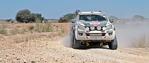 Mishra, Mare inch closer to desert title