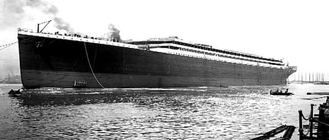 Letter by Titanic victim sold for record price in Britain