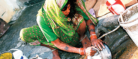 Coronavirus Pune: Maids Entry Banned, Association mulls action against RWAs