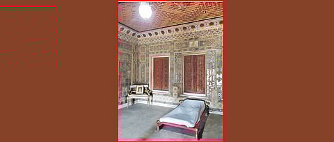 This King’s bed was not king-size