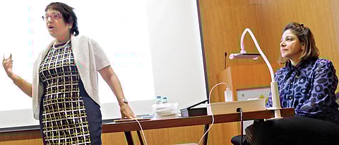 Managing stress with dots and lines