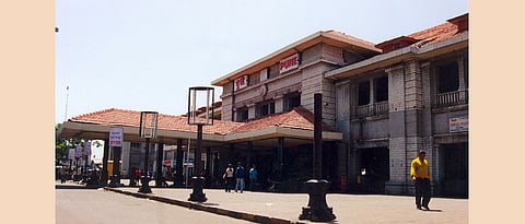 Pune station to fine vehicles taking more than 10 mins for pick-up or drop