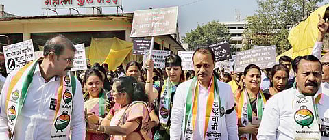 Protest against demonetisation held outside collector’s office